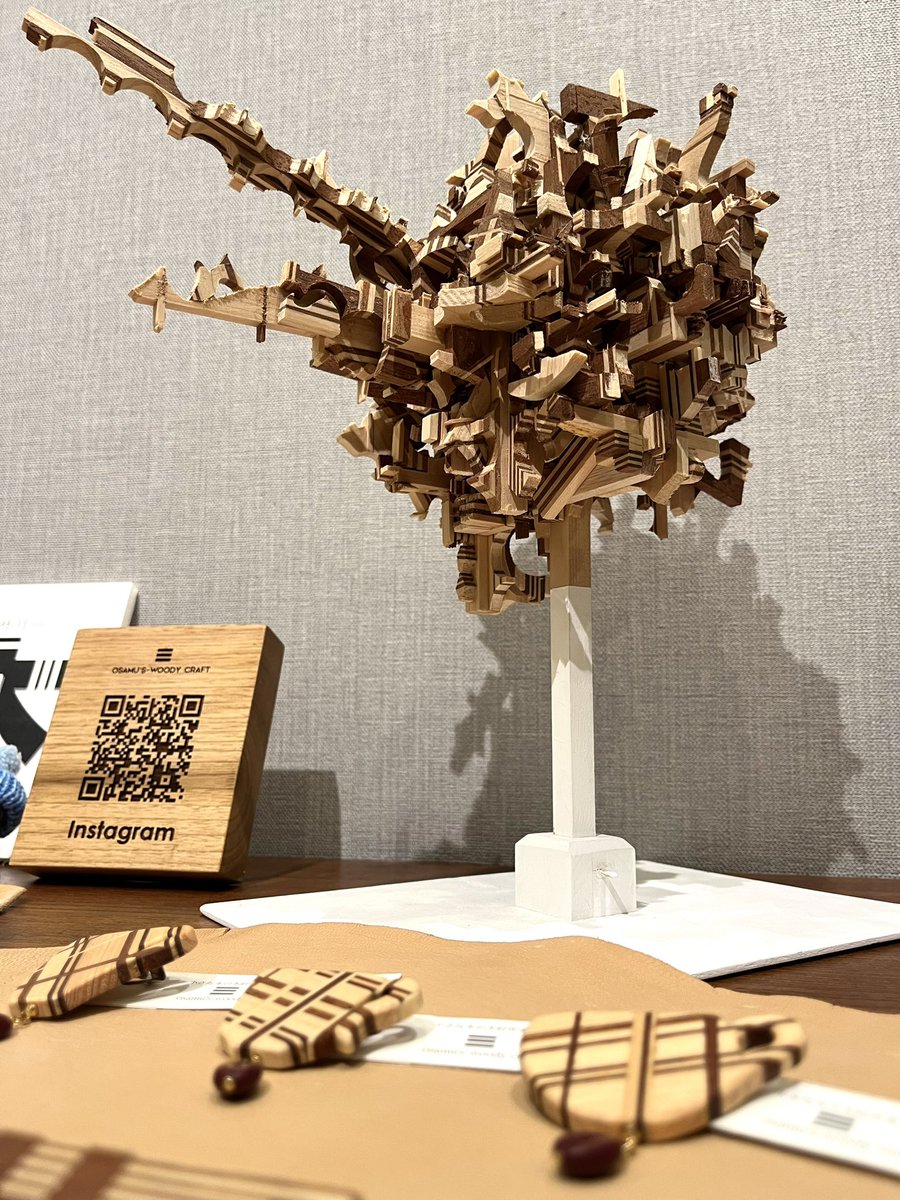 osamu_creat's tweet photo. The joint exhibition【Gift】
始まりました

大切な方へ感謝を込めて、いつも頑張っているご自身へ、唯一無二の特別なギフトを

11月19日〜24日
11:30-18:00
（最終日16:00まで）
コーヒーギャラリークレメント
札幌市中央区南1条西13丁目フナコシヤ南1条ビル2階

参加作家▶https://t.co/HAL31c8ndf https://t.co/t6GkZHE1Fr