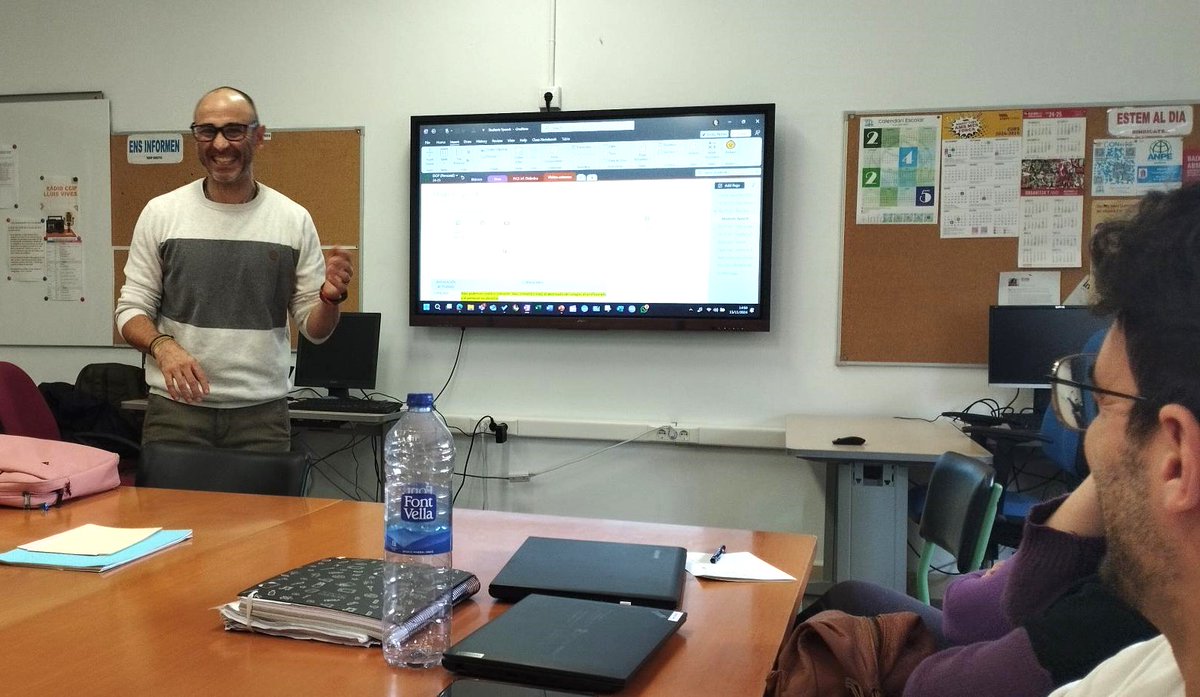 Glb_Learning's tweet image. 💡 𝗧𝗿𝗮𝗻𝘀𝗳𝗼𝗿𝗺𝗮𝗰𝗶𝗼́𝗻 𝗗𝗶𝗴𝗶𝘁𝗮𝗹 𝗲𝗻 𝗹𝗮 𝗘𝗱𝘂𝗰𝗮𝗰𝗶𝗼́𝗻 💡
🤝🏻Proyecto de formación en el Colegio Lluís Vives🔝 Con las herramientas de @Microsoft en el #aula, mejoramos los procesos de aprendizaje, con nuevas oportunidades para el alumnado y equipo docente✨