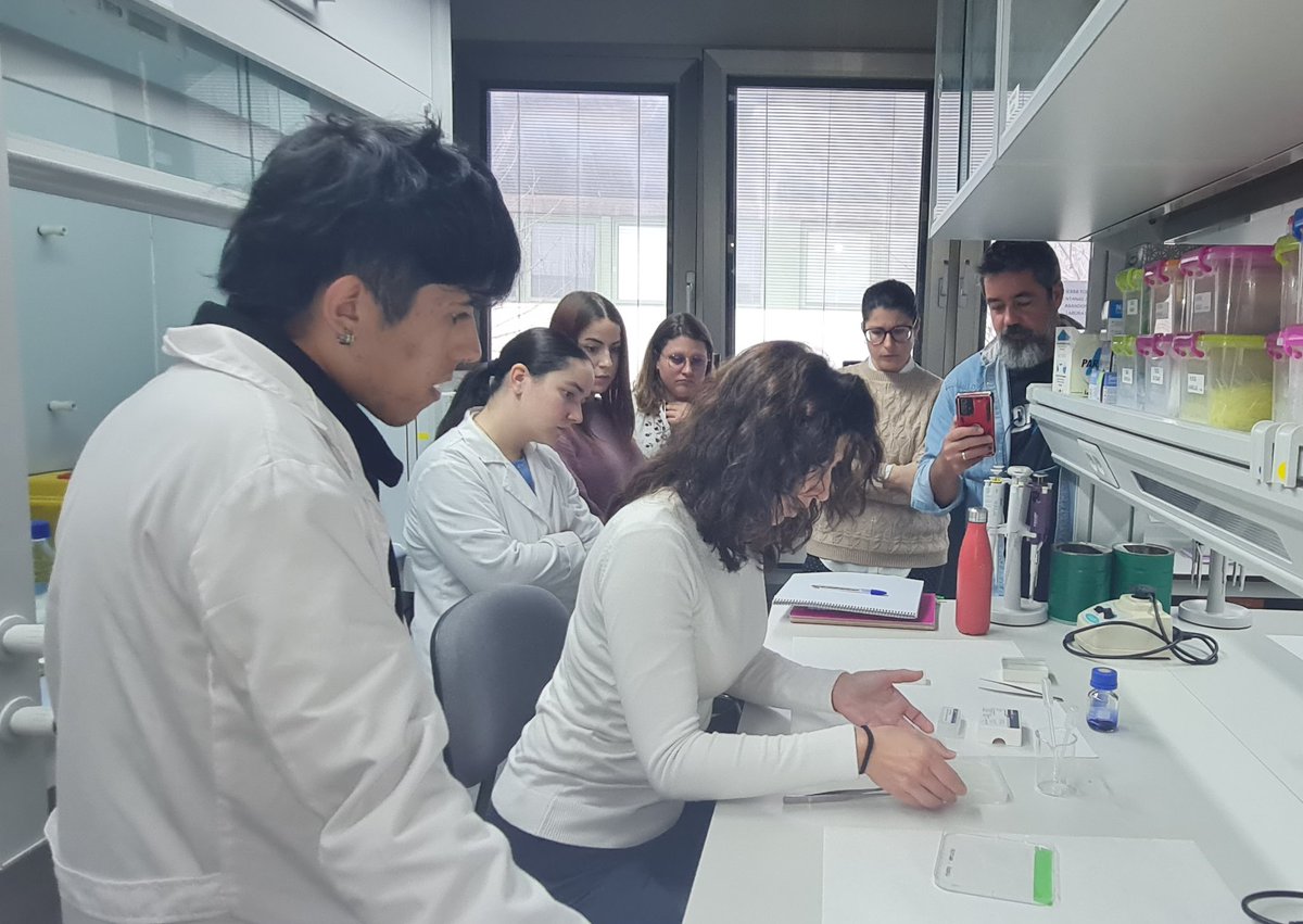 CeResLab_IAS's tweet photo. Ya ha comenzado el curso sobre evaluación de resistencia mediante microscopia organizado por la @TrigoHubCSIC en Córdoba en el @IAS_CSIC e @IfapaJunta. La segunda parte sobre estreses abióticos será en Salamanca @irnasa_csic. #Wheatnet #Conexiontrigo https://t.co/HCe02NmxEt