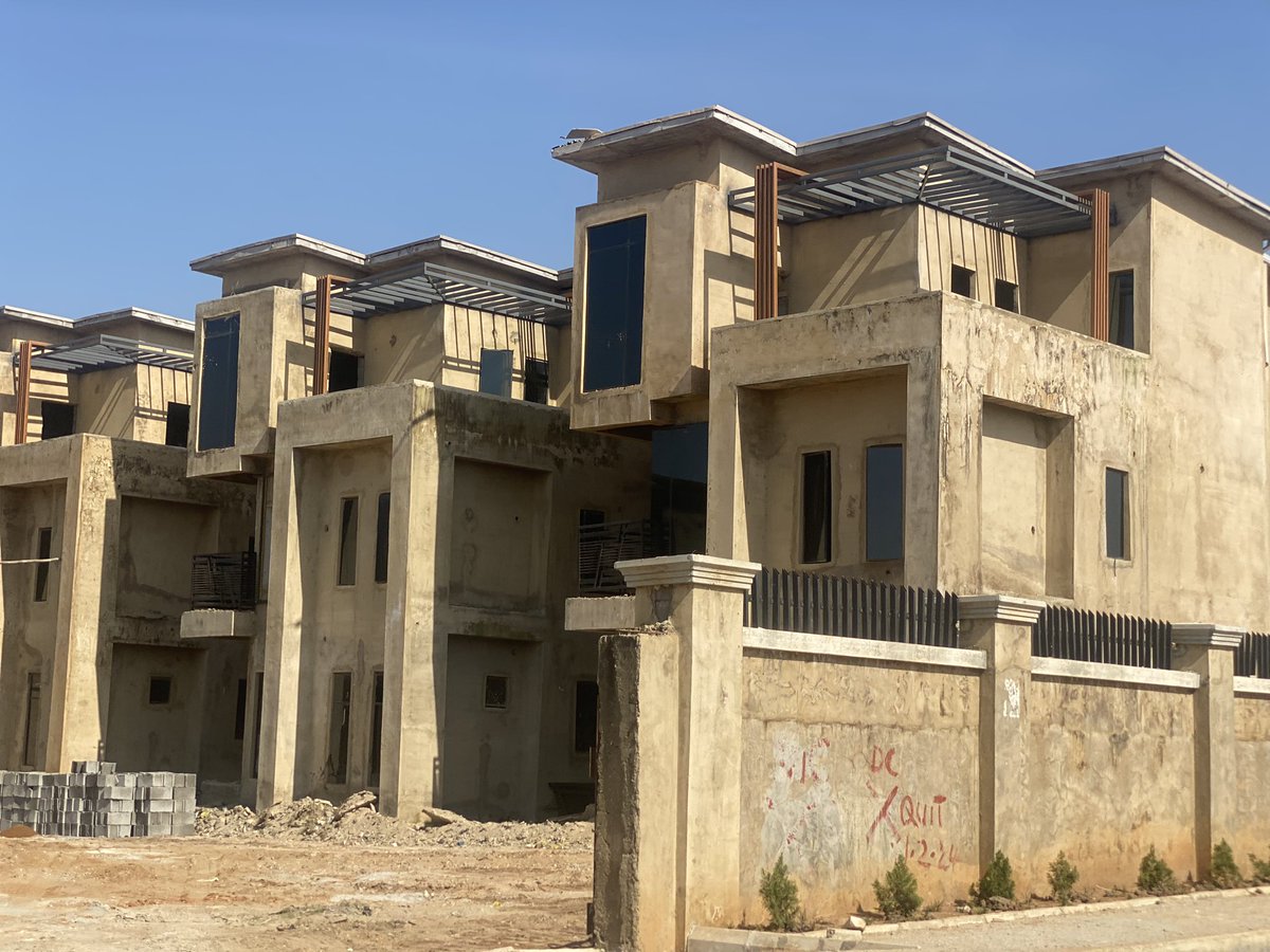 KetaRunor's tweet photo. Luxury 4 bedroom fully detached duplexes in the heart of Abuja available for sale. 

Location: Kado (close proximity with Next Cash and Carry)

Title: FCDA C OF O and each unit comes with an allocation letter 

Selling as fully finished 400m or advanced carcass 300m 
07025559020 https://t.co/F1T3gkc8wH