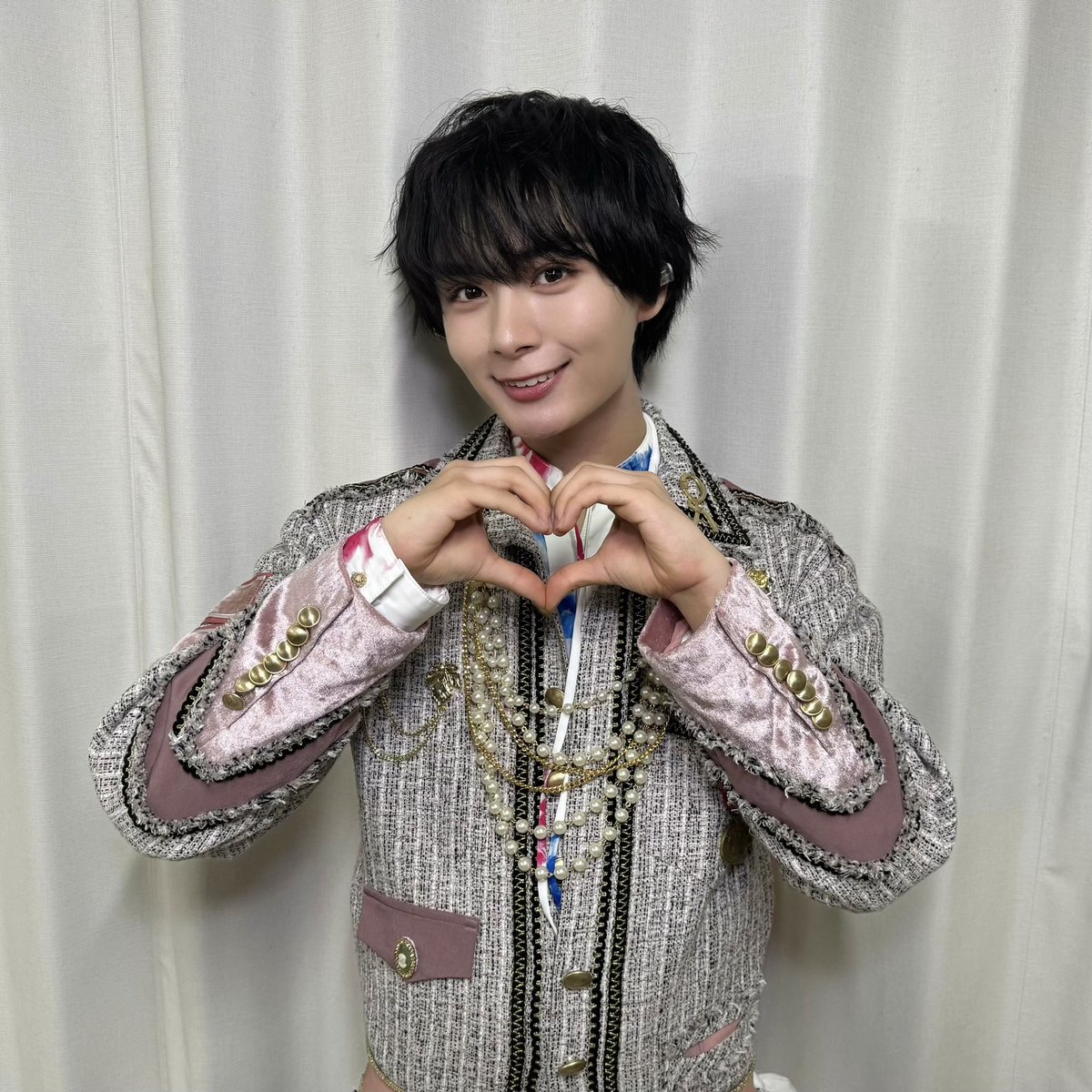 728_Storm's tweet photo. ＼📱音楽配信開始まであと3日🎧／
🤍「ありがとう心から / 勇気100%」🥷

🎵11/22(金)0:00より配信スタート🎵

#ありがとう心から
#大西流星 のオフショット👦🏻📸

詳細はこちらからチェック🔗
▶︎ https://t.co/vwAg9rQZaG

iTunes予約注文
▶︎ https://t.co/ftSoDRZQaT

#なにわ男子 
#勇気100パーセント
