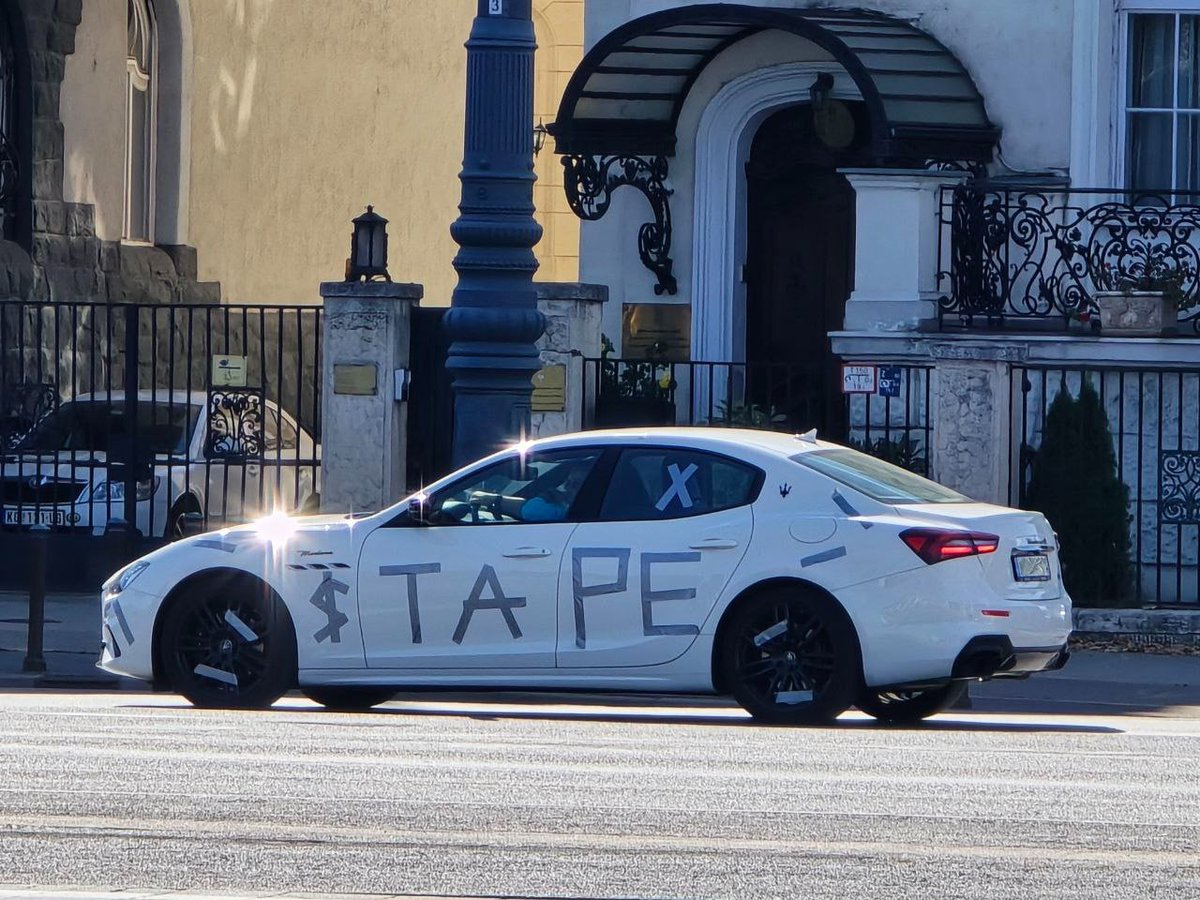 tapecto's tweet photo. After $BAN running it up to 300M and $BTW goes up I see a lot of tokens that are launching using TAPE.

There is only one token that I've held for weeks that could do really well that is JUST $TAPE.

Community is absolutely crushing it and never gave up. 
Memes are 🔥
And what alpha play is better than just TAPE instead of combining it with whatever.
You can literally put #TAPE on everyone and everything.

3a368tqbVCJC6oosQrwzEubyjbR7SeJ2ymnEbPJUpump