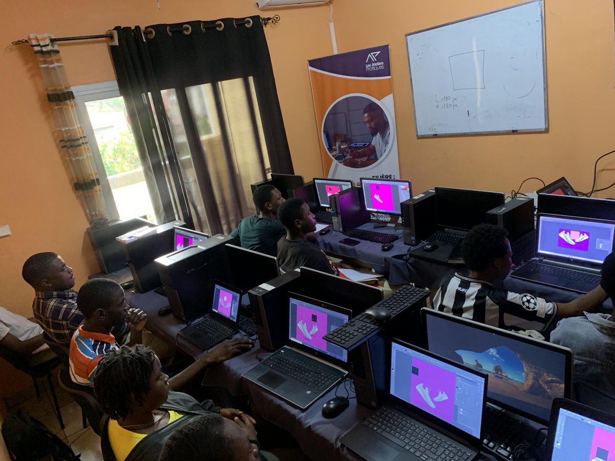 LesAteliersPra's tweet photo. 🎨✨ Nos apprenants en graphisme créent sur Adobe Illustrator, l'outil phare du design. 🖌️💻

🌟 Vous souhaitez aussi maîtriser les outils graphiques ? Contactez nous

📩 Informations : https://t.co/AAbxC0REvY
📍 Yaoundé - Carrefour Régie

#Graphisme #FormationProfessionnelle https://t.co/EhKyQ6Qvkd