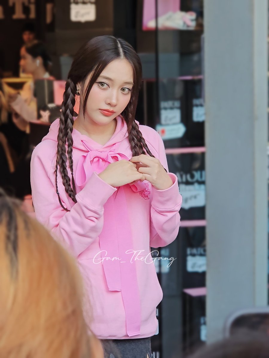 Gam_TheGang's tweet photo. วันนี้หญิงโคฟเป็นพี่ศศะ 🐰🩷

FREENBECKY X ONITSUKA TIGER
#EventOnitsukaTigerxFB
#srchafreen https://t.co/xCbdJgLtLK