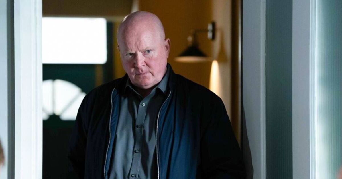 BBC EastEnders' Phil Mitchell's exit 'sealed' as fans spot worrying sign express.co.uk/showbiz/tv-rad… #EastEnders