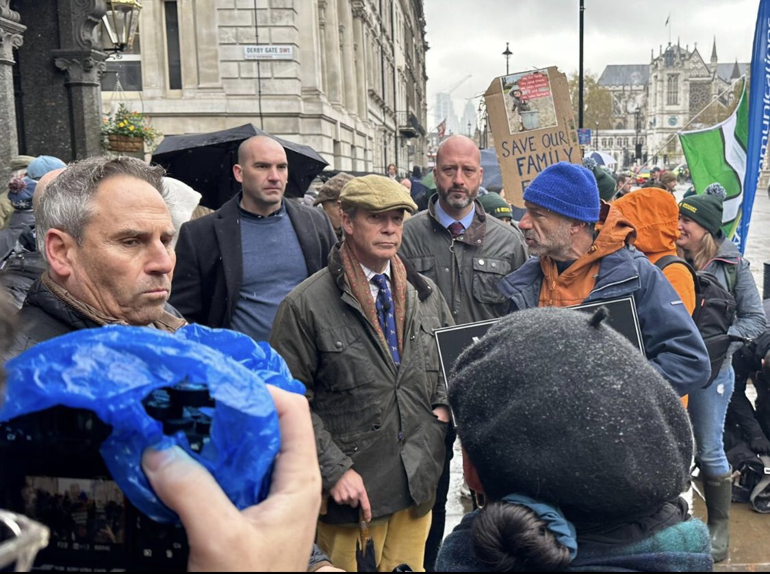 The man who made things a whole lot more difficult for farmers, now has the cheek to cosplay as a farmer, while claiming to be on their side.

Absolute charlatan.