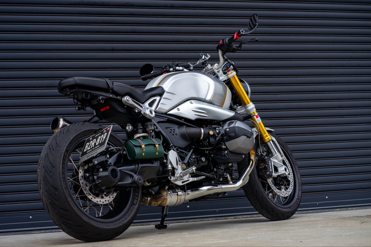 nobike0nolife's tweet image. ナンバータック付けて写真撮らせてもらった📸
あとで編集の手間減るからアリですねぇ😎

加藤ノブキさん、じっくりお話しさせてもらいありがとうございました！ドイツ系デザイン楽しみにしてます🫣

#HaveABikeDay