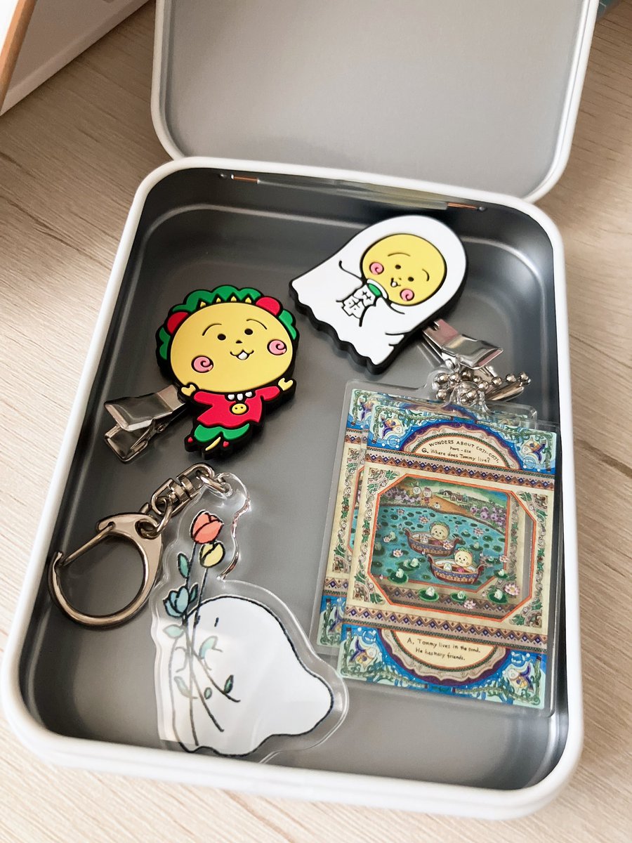 スズリでフラット缶作らせてもらいました!可愛い〜🥰

質感マットで手触りいい✨

https://t.co/wK6egBHc95 