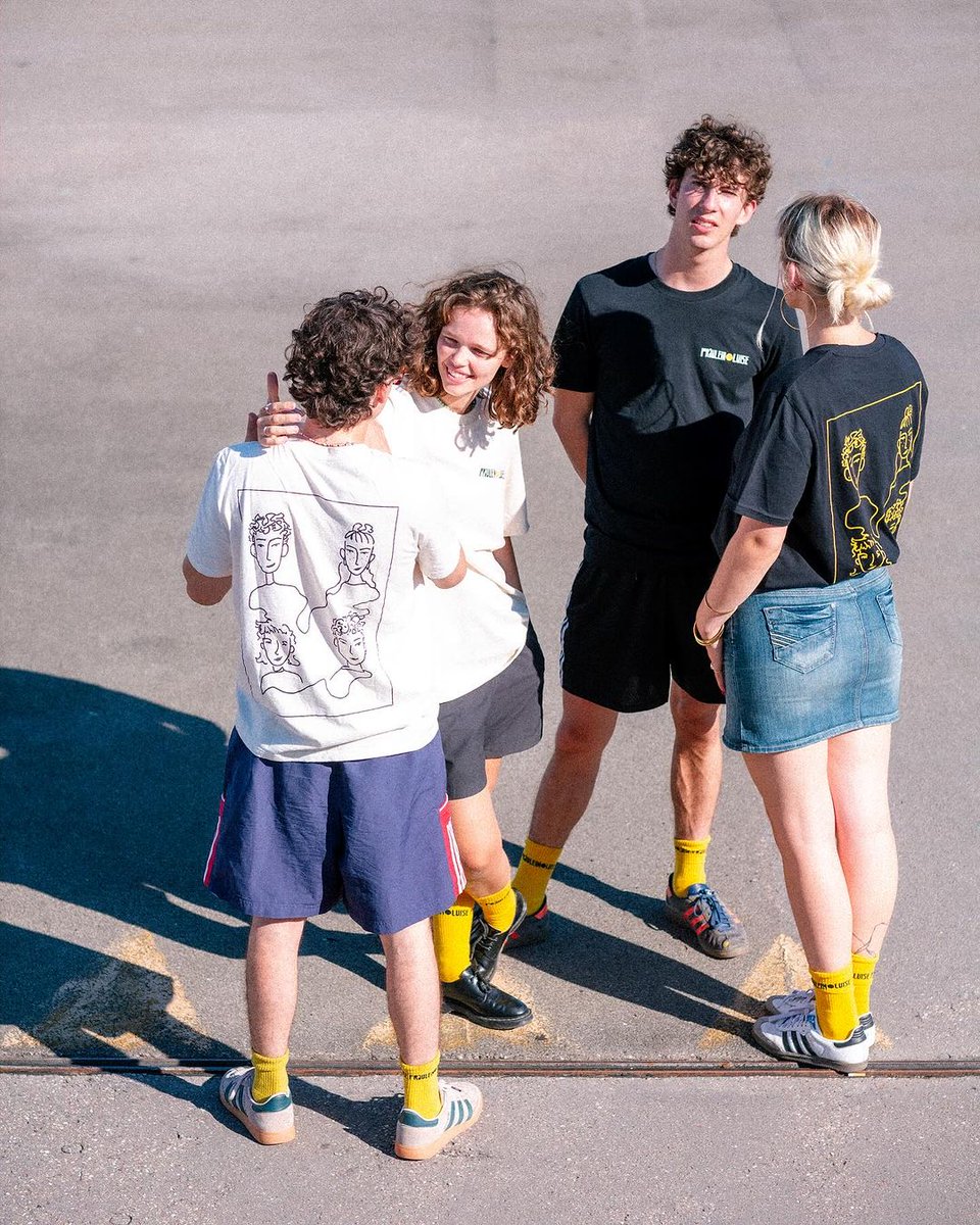 High quality #merch at its finest! 💛

Wunderschöne, individuelle Twing Eco #Socken für die junge Zürcher Band Fräulein Luise. 🧦

#twing #socks #merchandise