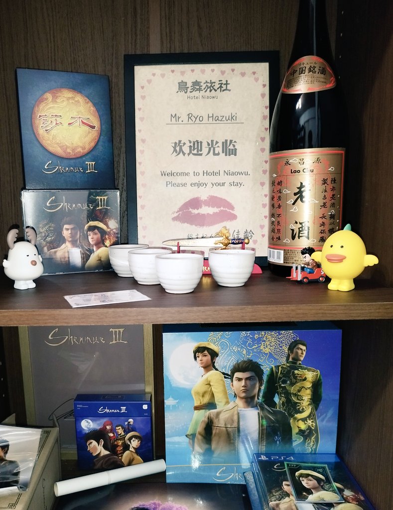 Mamerok's tweet photo. シェンムーⅢの発売から5年！
未来を願い、生誕を祝って。
今日はミルクじゃなく老酒で乾杯。
Happy 5th Birthday #Shenmue3 !!! https://t.co/MCLYbEeoS6