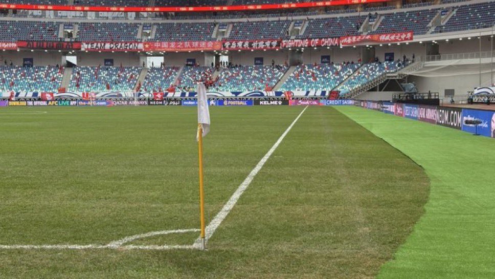 🚨🚨عااااجل:
غضب كبير من اليابانيين من فعلت الاتحاد الصيني لكرة القدم والاتحاد الآسيوي 
الاتحاد الآسيوي عين حكم سنغافوري محمد تقي يحكم في الدوري الصيني 
والاتحاد الصيني لكرة القدم صغرو الملعب كما وهو واضح في الصورة 🫣
🇯🇵 
🇨🇳