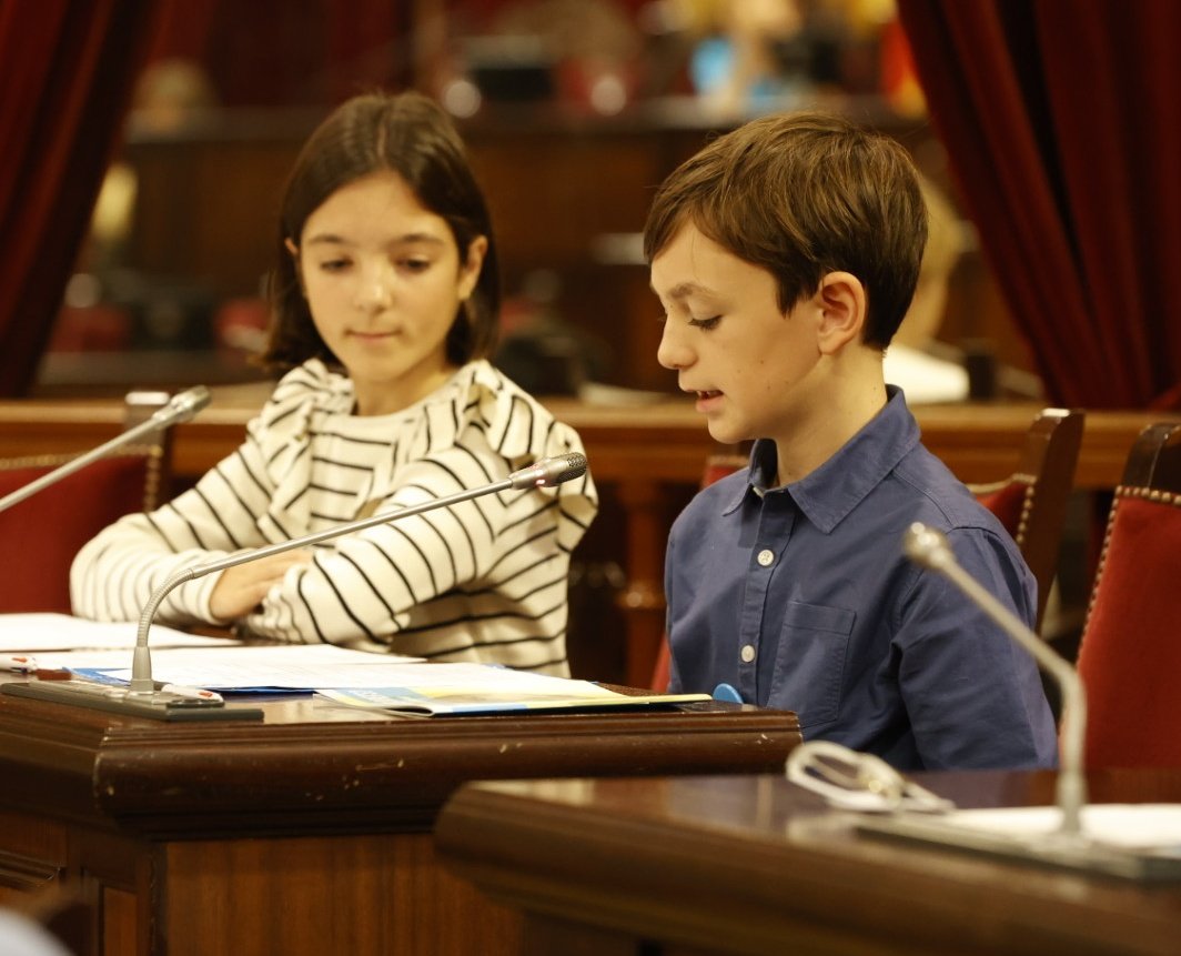 tinyurl.com/ParlamentInfan… ⬅️ En què consistirà la celebració del Parlament Infantil de les Illes Balears, organitzat per Unicef, amb motiu del Dia Mundial de la Infància❓️

Ens ho explica Claudio López, coordinador d'<a href="/UNICEFBalears/">UNICEF Comitè Balears</a>

#DiaMundialdelaInfància