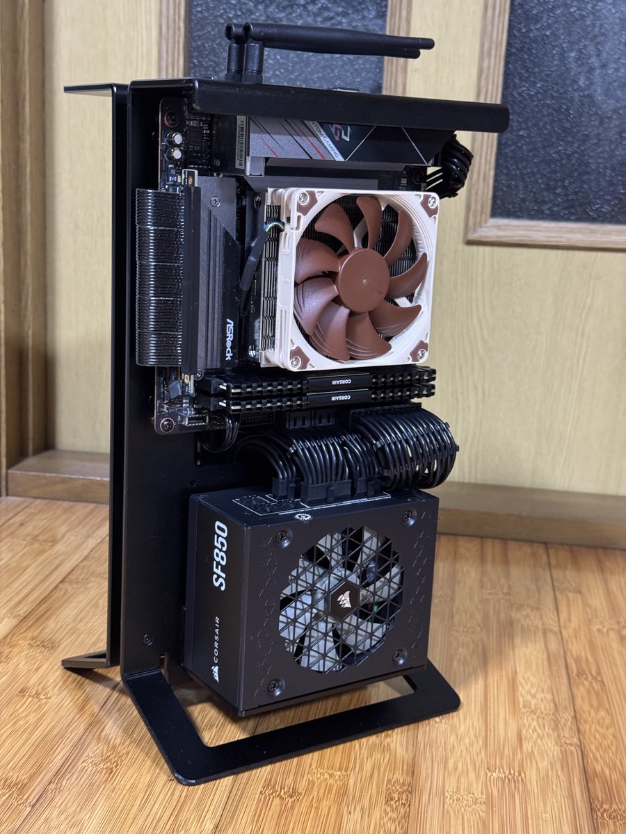 XTIA Xproto-N V2 いいケースですわ #ASRock #Noctua #Sapphire #CORSAIR