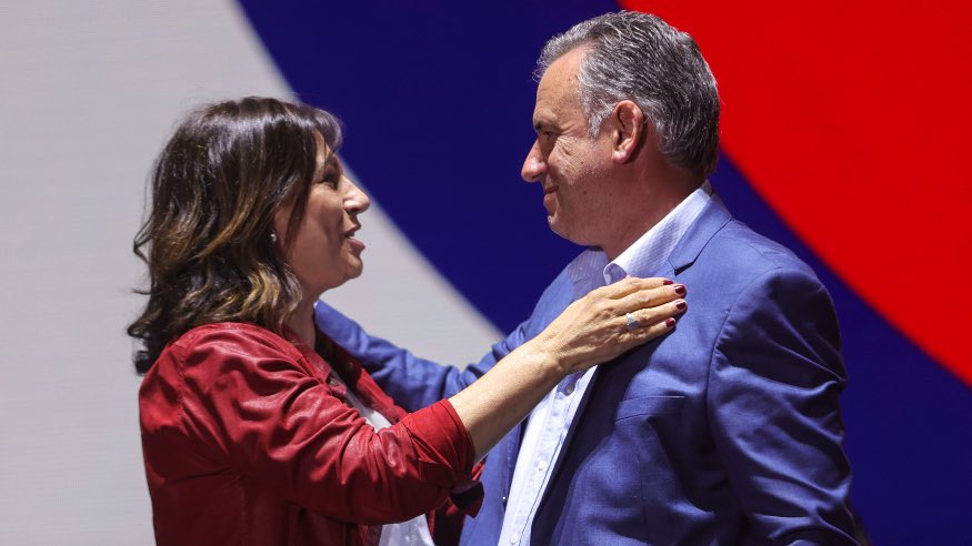 Mujica dijo que hacía dos años que venía hablando con Blanca Rodríguez su incorporación al Mpp. Se dan cuenta la inmoralidad de la “periodista imparcial”?
De las operaciones contra el Gobierno conduciendo el informativo y manejando las notas con una agresividad palpable mientras