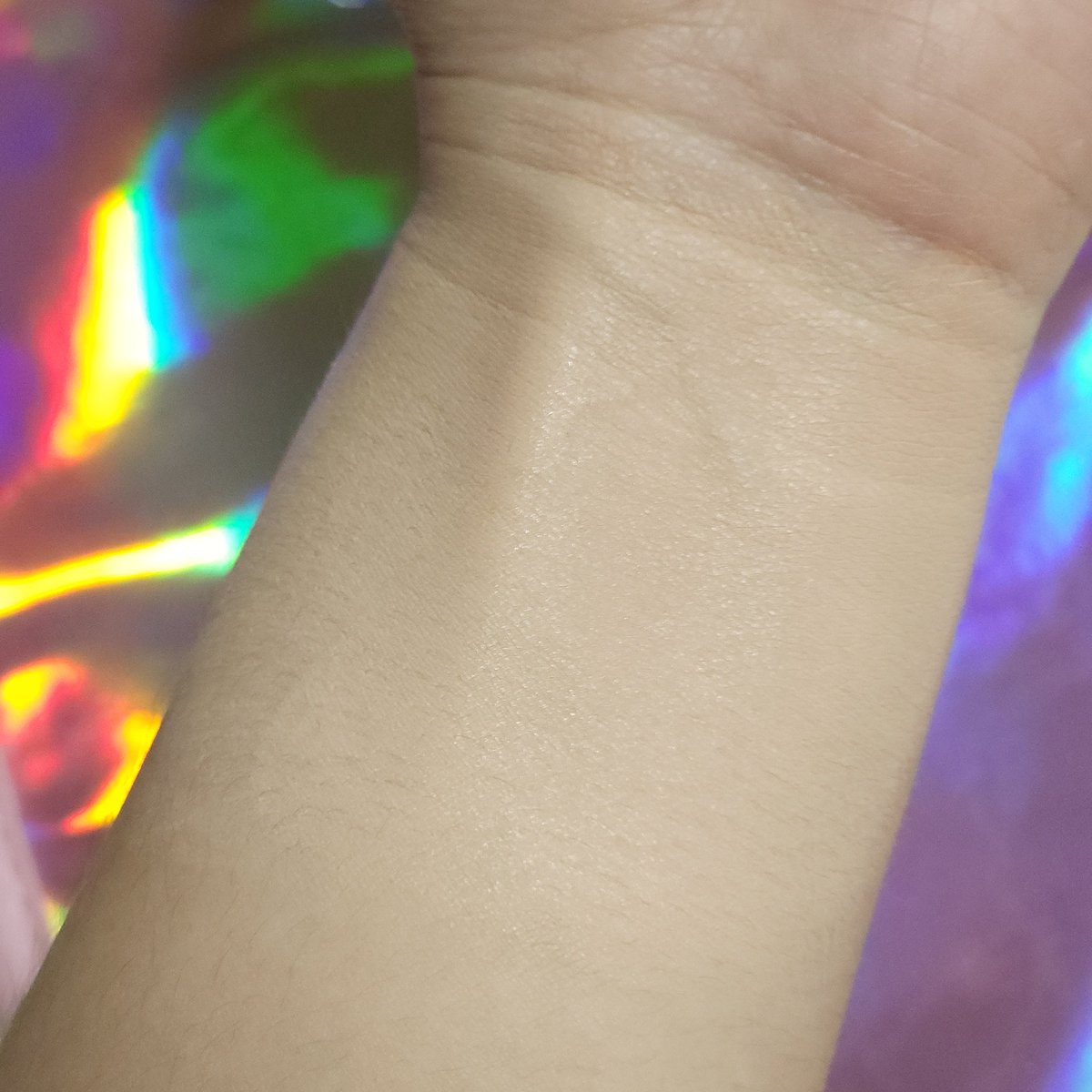 rabbitcandy9397's tweet photo. รองพื้นที่หยิบมาใช้บ่อยในช่วงนี้ คือตัวนี้เลย Bisous Bisous Airy Skin Foundation SPF30 PA+++ เนื้อเค้าบางเบามากกกก ไม่หนักผิว ไม่หยาระหว่างวันด้วย ตัวนี้เราใช้ทั้งในไทยแล้วก็พกไปเที่ยวตปท.ด้วย คือแบบเวิร์คสุดๆ อยากให้ลอง

#ใช้ดีบอกต่อ #ไว้รีวิวห้ามขายของโว้ยย #HowtoPerfect https://t.co/dCssWcJ22Z