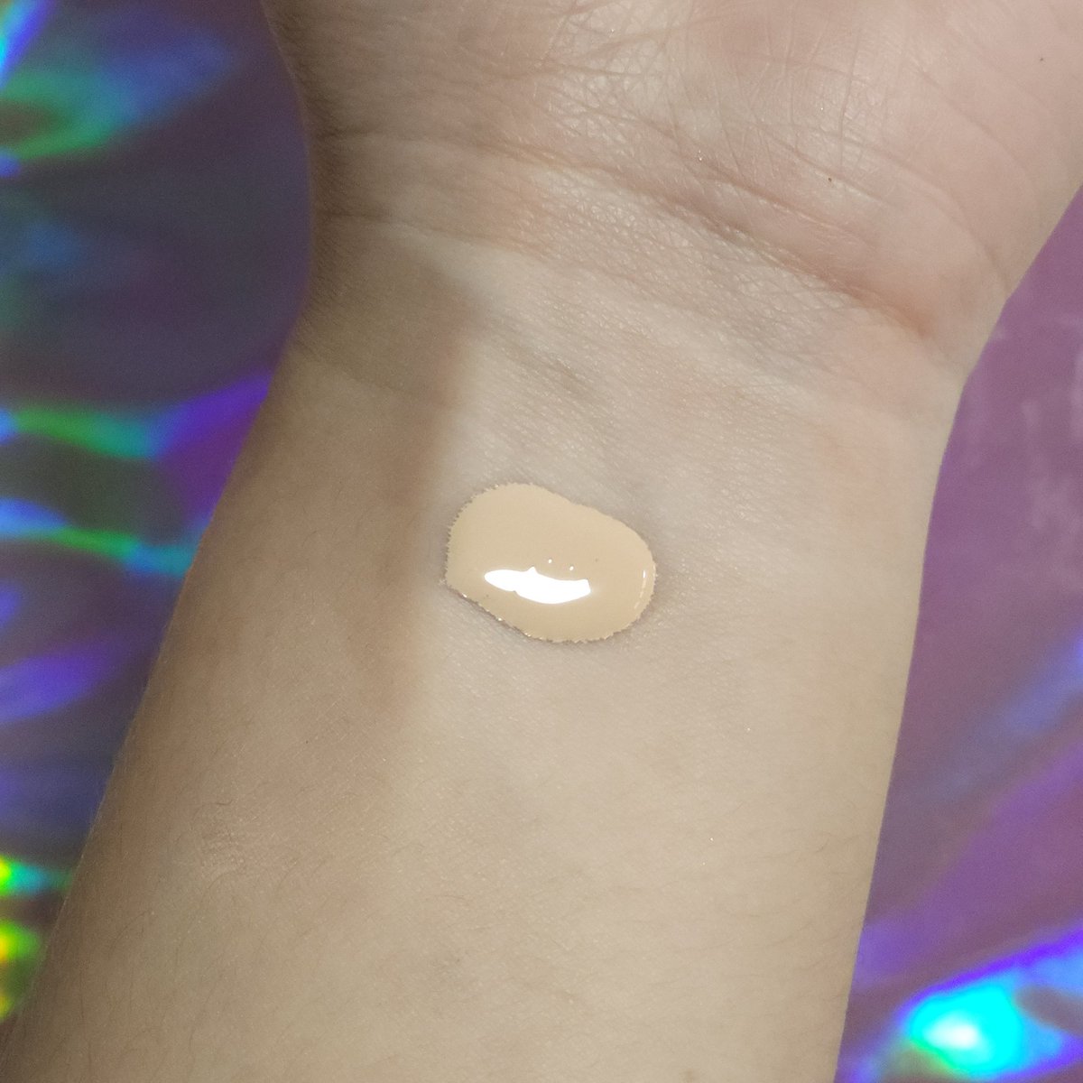 rabbitcandy9397's tweet photo. รองพื้นที่หยิบมาใช้บ่อยในช่วงนี้ คือตัวนี้เลย Bisous Bisous Airy Skin Foundation SPF30 PA+++ เนื้อเค้าบางเบามากกกก ไม่หนักผิว ไม่หยาระหว่างวันด้วย ตัวนี้เราใช้ทั้งในไทยแล้วก็พกไปเที่ยวตปท.ด้วย คือแบบเวิร์คสุดๆ อยากให้ลอง

#ใช้ดีบอกต่อ #ไว้รีวิวห้ามขายของโว้ยย #HowtoPerfect https://t.co/dCssWcJ22Z