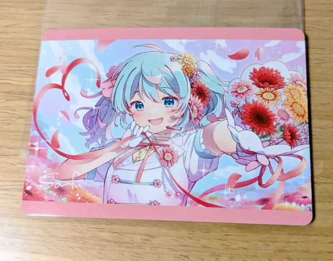 ブランケットとカード届きました! とても綺麗に刷っていただきました!!きゃわちぃ〜!!! カードは両面印刷です。当日の頒布物どれ買っても1枚おまけでプレゼントします(3000円以上の場合は2枚にしようと思ってます)