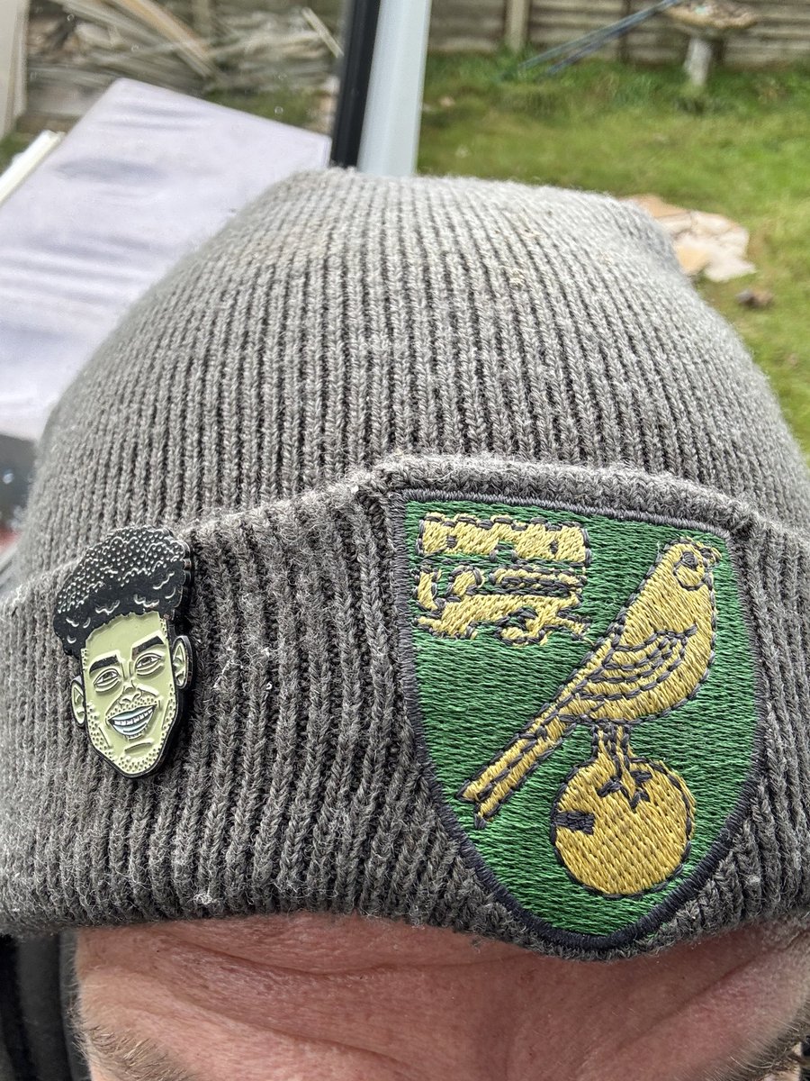 buttonmoon640's tweet image. Cold lugs today! 
Work hat is ready to go!! 
#ncfc
@OnelHernandez25