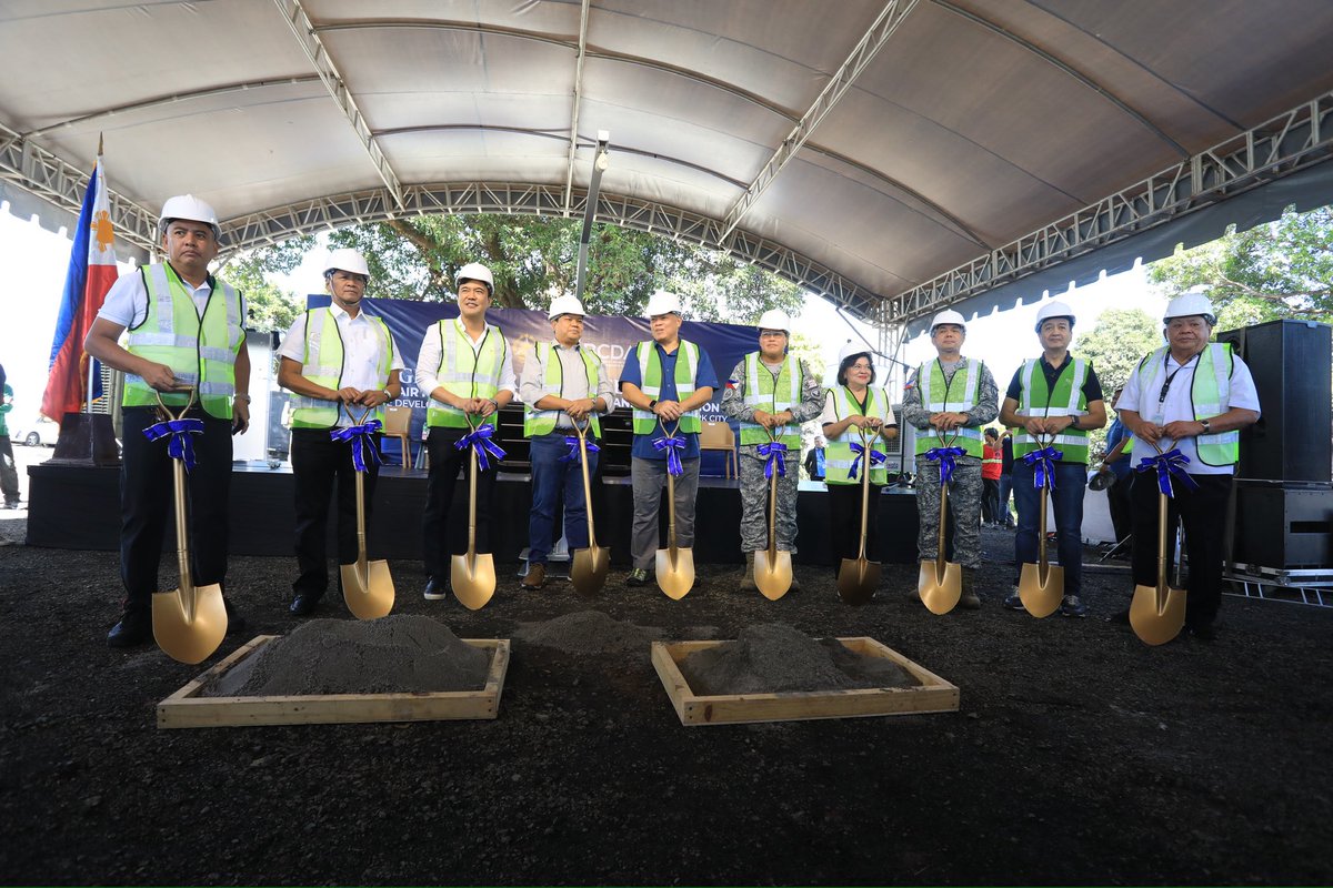 PhilAirForce's tweet photo. PAF NEWS | PAF HOUSING RELOCATION AND REPLICATION PROJECT BREAKS GROUND AT NEW CLARK CITY
#AcceleratewithExcellence #GuardiansofourPreciousSkies #PAFyoucanTrust #AFPyoucanTrust #StrongAirForceStrongPHILIPPINES https://t.co/8NZSRKknq3