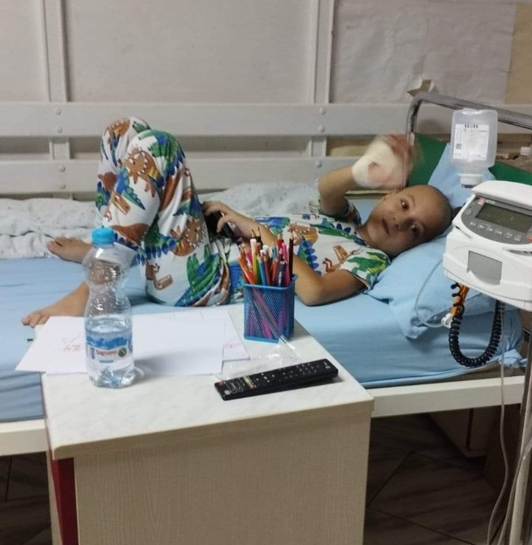 smarjanovic's tweet photo. 🚨🚨🚨 Janko je drugar iz odeljenja mog deteta. Janko boluje od leukemije i mora u Bolonju na transplantaciju koštane srži za šta je potrebno 250.000 evra!!! 

🙏🙏 Molim vas drugari, svako  ko želi da pomogne, može uplatiti novac na račun Jankovog oca dok ne dobiju broj u fondaciji za SMS uplate

Saša Trifunović,  Poštanska štedionica
DINARSKI račun 200-120098730-50
DEVIZNI račun  200-400590370-33