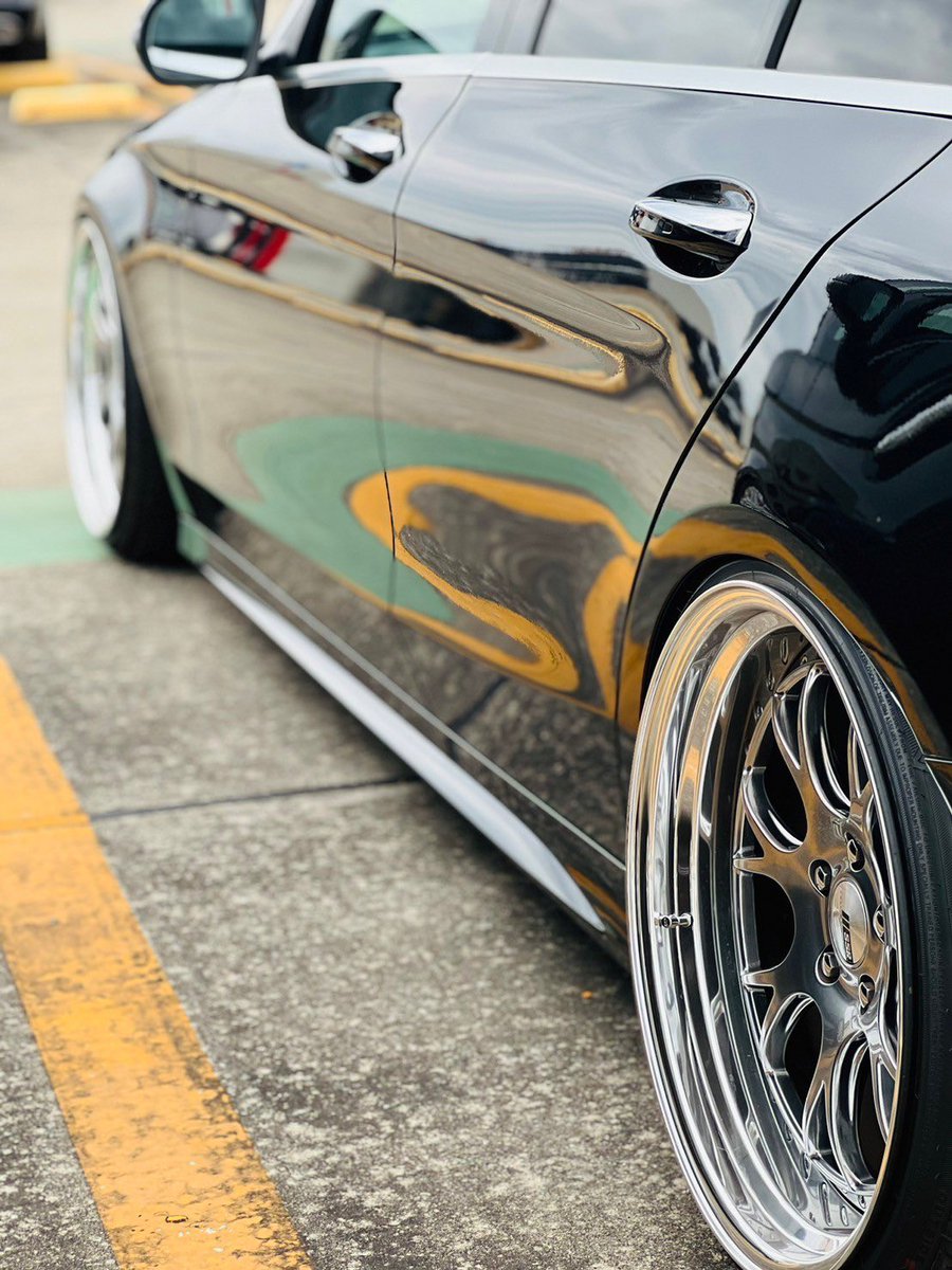 tpjmhpumjgpu's tweet photo. #いい19インチの日

#MercedesBenz
#ROAMAIR
#SSR
#乗り物好き
#セダン
#界隈
#いいね
#フォロー下さい https://t.co/Ip4NzOVbl5