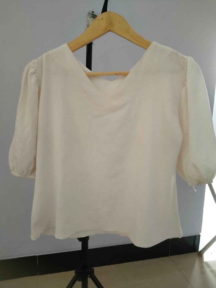 mortaliuf's tweet image. blouse cakep cuma sekali pake buat konten 🥹 angkut yuk murce aja