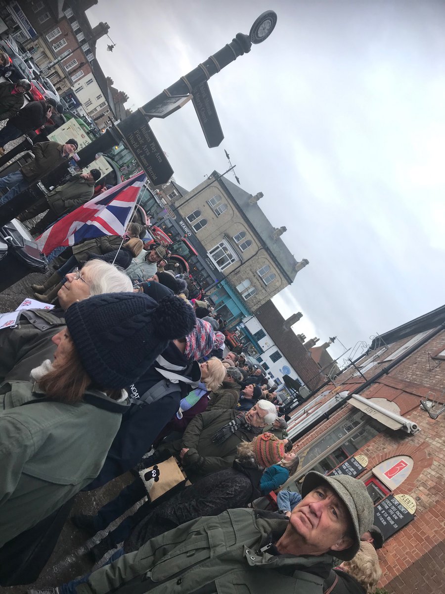All happening in #Thirsk Market Square.
#NoFarmersNoFuture #KeepBritainFarming