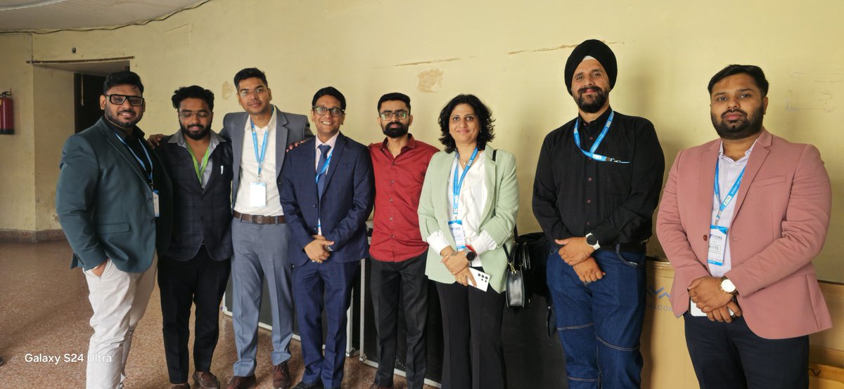 ScholarTrading's tweet photo. Honored to deliver my 'NO BRAINER STBT Strategy at the Bharat Option Trader Summit organised by @TradersgurukulC as a speaker.

Sharing insights with passionate traders and connecting with brilliant minds - truly a fulfilling experience. 🚀📈 #BOTSLucknow #KeynoteSpeaker https://t.co/GwDEKTCv9b