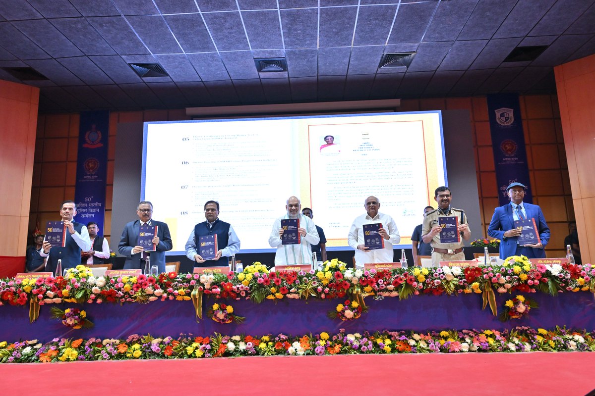 RakshaUni's tweet photo. The 50th Golden Jubilee Edition of the All India Police Science Congress (AIPSC) has officially kicked off at Rashtriya Raksha University, Gandhinagar! This historic event marks five decades of progress in Indian policing. https://t.co/0H03KDUB3T