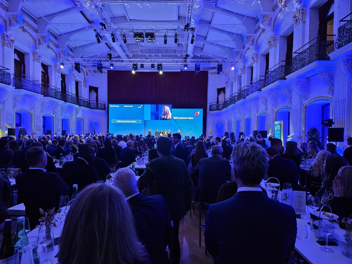 next_layer's tweet image. next layer ist auch im bundesweiten Ranking der #AustriasLeadingCompanies 2024 wieder vertreten ist! 🎉 Der 6. Platz ist ein Beweis unserer Leistungsfähigkeit, unseres nachhaltigen Wachstums und unserer wirtschaftlichen Sicherheit für unsere Kund:innen und Mitarbeiter:innen. 🙌🏽