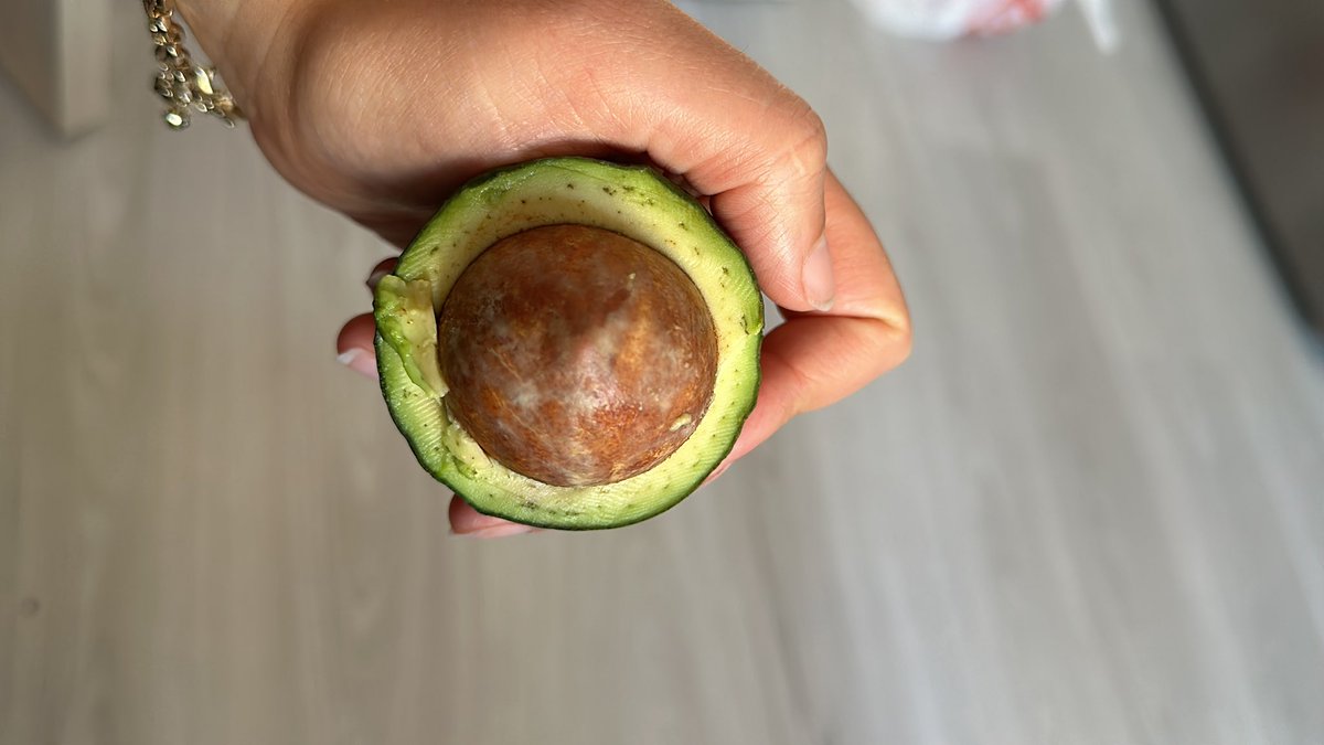 Bazen avokado aldığını düşünürsün ama parasını ödediğin şey çekirdek çıkar. Konu avokado değil 🤷🏻‍♀️