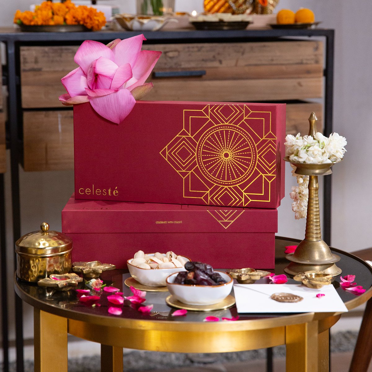 Celebrate the festive season with the gift of wellness. 🌿✨

Celeste Premium Tea Gift Boxes offer a blend of natural, artisanal teas that bring warmth, flavor, and health to your celebrations. 🎁💚

A thoughtful way to show you care—perfect for family, friends, and colleagues.