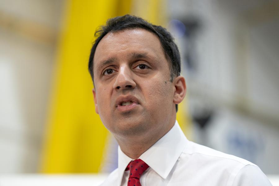 ScotNational's tweet photo. NEW: Anas Sarwar has been slammed as a 'chancer' after pledging to bring back a Winter Fuel Payment should Scottish Labour win the next Holyrood election

🗣️ 'No one will take this pathetic little ruse seriously' https://t.co/Jk1jV06Fe4