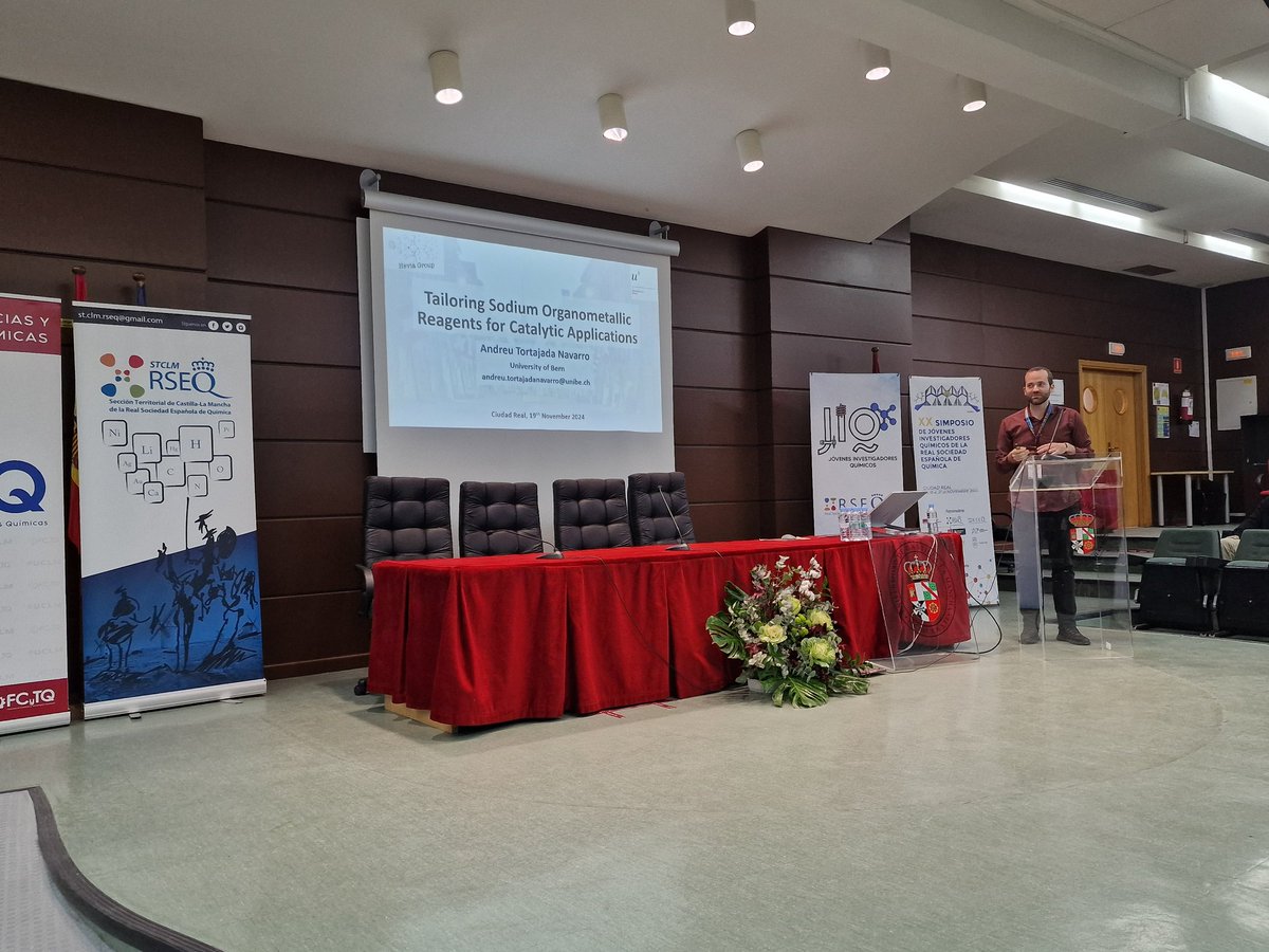 Jóvenes Investigadores Químicos (JIQ-RSEQ) (@jovenesquimicos) on Twitter photo The speaker that opens the session after the coffee break is <a href="/antorna/">Andreu</a> <a href="/DCBPunibern/">DCBPunibern</a> of the Awardees of the Young Researchers Postdoctoral Prize of the <a href="/RSEQUIMICA/">RSEQ</a> <a href="/JovenesQuimicos/">Jóvenes Investigadores Químicos (JIQ-RSEQ)</a> with a talk on sodium organometallic reagents for catalytic deuteration and isomerization reactions The speaker that opens the session after the coffee break is <a href="/antorna/">Andreu</a> <a href="/DCBPunibern/">DCBPunibern</a> of the Awardees of the Young Researchers Postdoctoral Prize of the <a href="/RSEQUIMICA/">RSEQ</a> <a href="/JovenesQuimicos/">Jóvenes Investigadores Químicos (JIQ-RSEQ)</a> with a talk on sodium organometallic reagents for catalytic deuteration and isomerization reactions