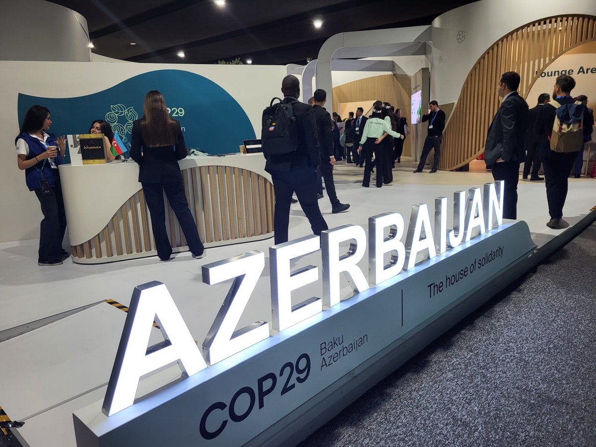 EnergaSA's tweet image. -Kluczowym aspektem transformacji energetycznej jest zapewnienie przeprowadzenia jej w bezpieczny i sprawiedliwy sposób- mówi @SlaStaszak, prezes Zarządu #EnergaSA 
Zapraszamy do zapoznania się z raportem 
👉 bit.ly/3YU2eEz 
 #COP29 #UNClimateChange #Energa