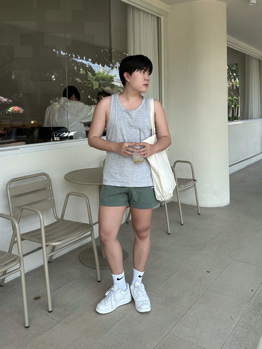 nonisacat's tweet photo. coffee boy 🐻 https://t.co/KJGS4X6qNV
