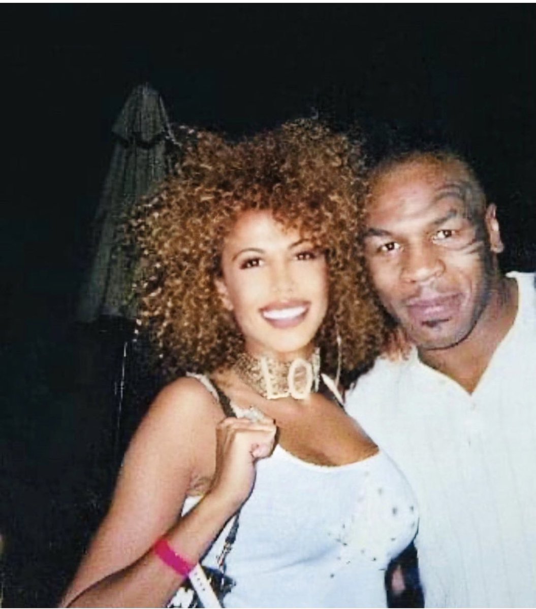 MIKE IS THE BEST FUCK ALL THE REST MUCH LOVE MIKE TYSON ⚡️👑🦾 c etait  juste de entertainment le gagnant c’est Netflix 📺@miketyson #miketyson