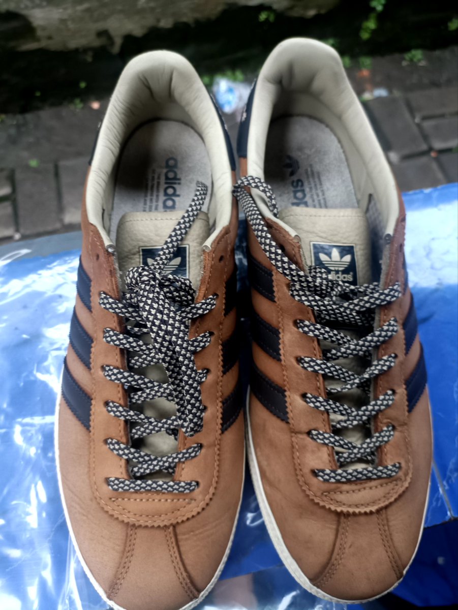 Noth1ngtofear's tweet photo. Wts Adidas Munchen edisi Oktoberfest size 42 kelengkapan kumplit
Kondisi mulus ( jarang dipake) 
Harga 1,8 jt nego https://t.co/LhIyD0SLGv