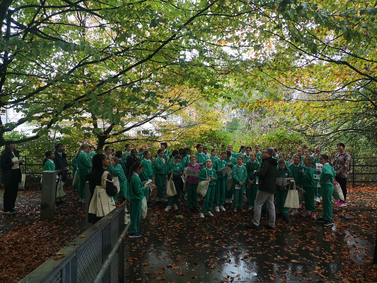Irish Tree Explorers Network (@iten_ucc) on Twitter photo This #TreeTuesday, we're highlighting ITEN's latest outreach events! ITEN participated in the SFI Science Week Exhibition at UCC. ITEN also hosted a tree tour for primary school children, nurturing their connection to nature.
For more visit:ucc.ie/en/tree-explor…
<a href="/Researchirel/">Research Ireland</a> This #TreeTuesday, we're highlighting ITEN's latest outreach events! ITEN participated in the SFI Science Week Exhibition at UCC. ITEN also hosted a tree tour for primary school children, nurturing their connection to nature.
For more visit:ucc.ie/en/tree-explor…
<a href="/Researchirel/">Research Ireland</a>