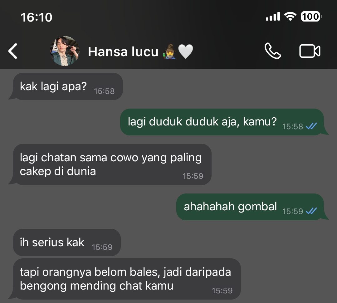 pacaryoru's tweet image. ketika Ryan ikutan trend hold me down.
 
✮ #ryujava few tweets AU
© pacaryoru