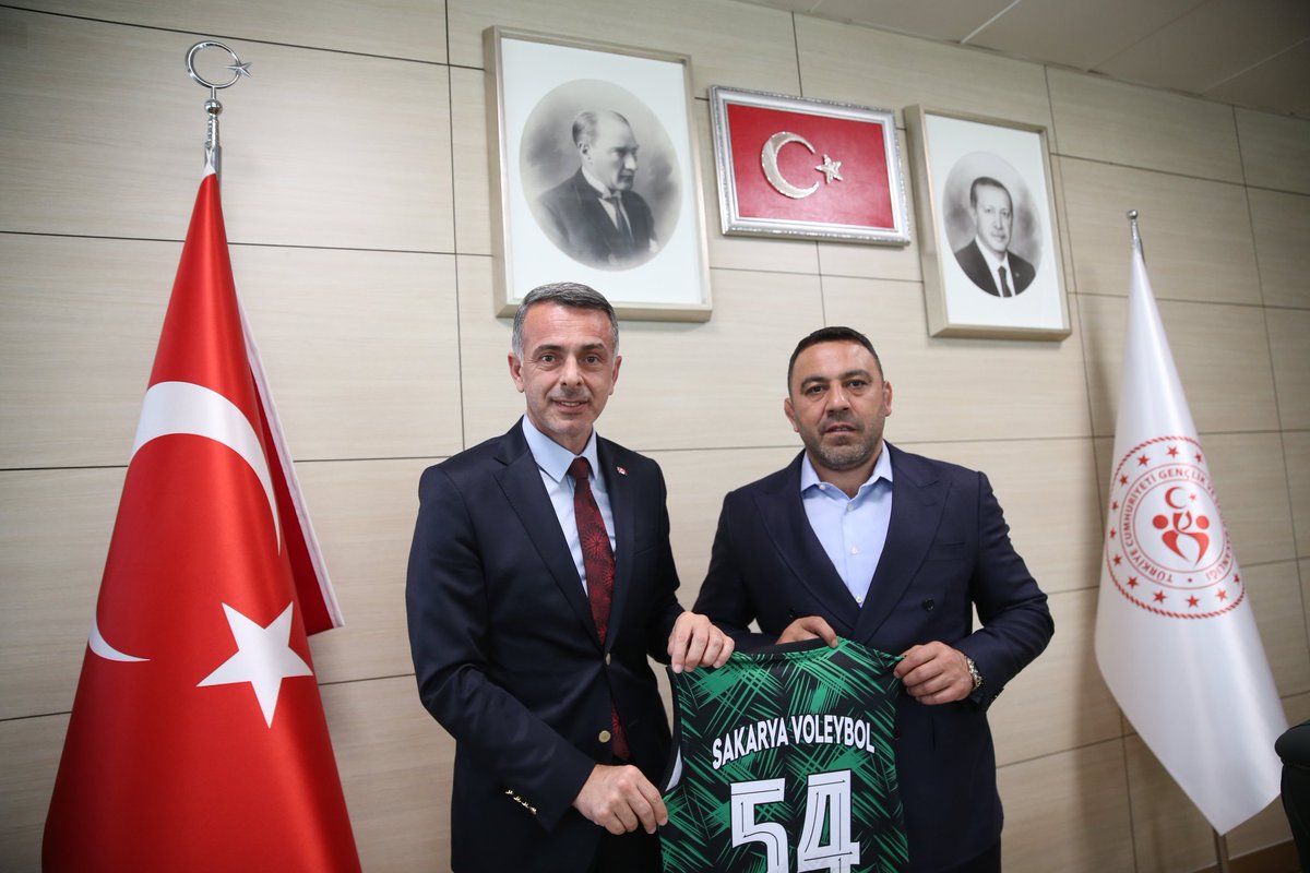 Sakarya Voleybol Spor Kulübü Başkanı <a href="/omerbkts/">Ömer Bektaş 🇹🇷</a>'a ziyaretleri için teşekkür ediyorum.