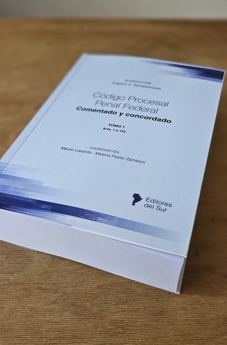 ¡810 páginas!
¿Ya lo tenes?😬
El primero de tres tomos💪🏻
editoresdelsur.com/productos/codi…