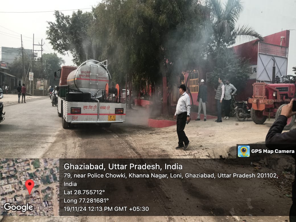SwachhLoni's tweet photo. #19_नवम्बर #नगर_लोनी बढ़ाते हुए प्रदूषण को दृष्टिगत रखते हुए पालिका द्वारा टैंकरों से पानी का छिड़काव निरंतर किया जा रहा है
@SwachhBharatGov
@swachhbharat
@MoHUA_India
@MoJSDDWS
@SBM_UP
@NagarVikas_UP
@aksharmaBharat
@dm_ghaziabad
@SBMUrbanUP
@CMOfficeUP
#SHS202
@MoJSDDWS https://t.co/vOMdsJ5URQ