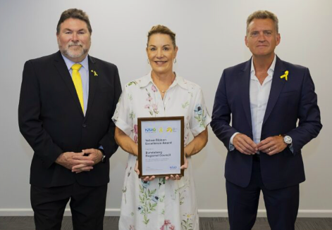 In QLD with @JeffDoyle (Exec Dir #NTRO) acknowledging Bundaberg Regional Council's world-leading Network Safety Plan &amp; outstanding #RoadSafety leadership. Thx Mayor Blackburn, Council teams &amp; #NTRO staff for working to minimise risk so everyone has the best chance to #GetHomeSafe