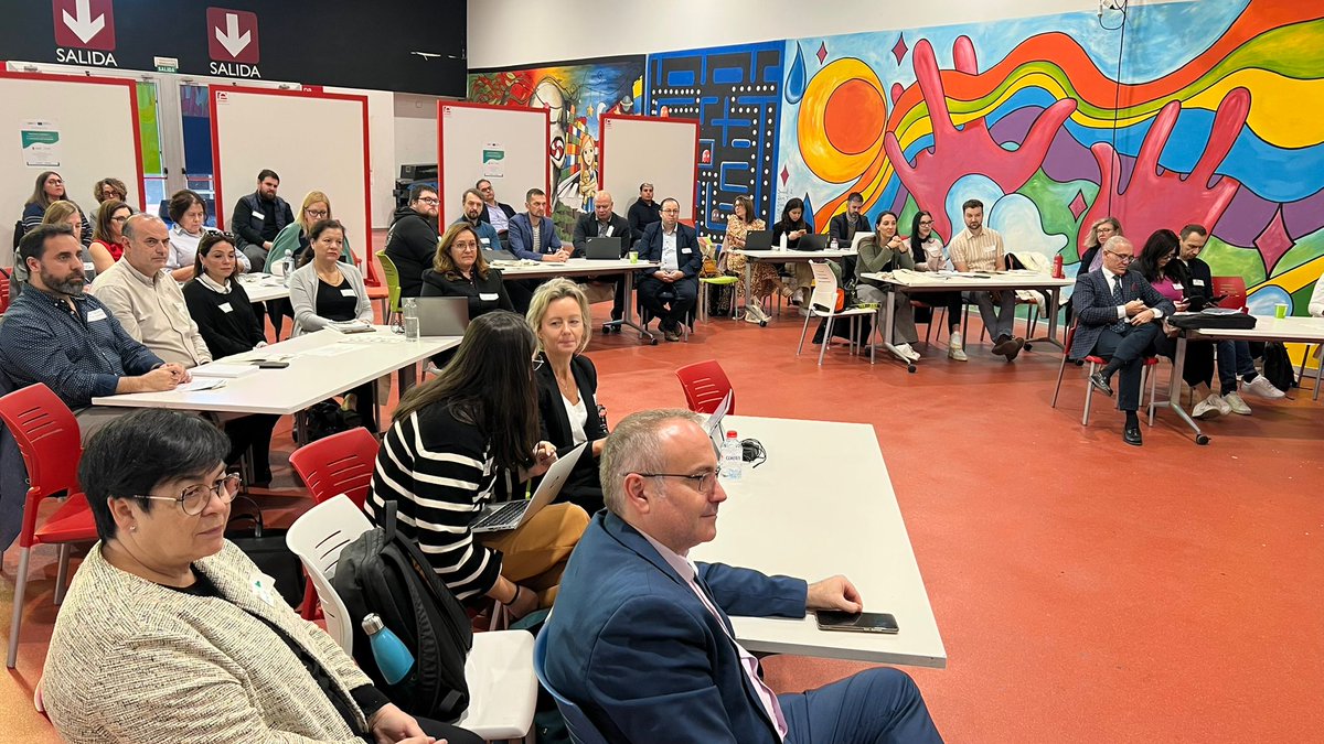 URBACT_Ecocore's tweet image. 🌍 EcoCore Network Meeting has kicked off in Villena 🇪🇸 with a welcome address by the Mayor Fulgencio Cerdán.
@urbact @VillenaAyto