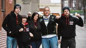sendembackuk's tweet photo. I've said it before and I'll say it again...
#FreePhilHoban #PredatorExposure
Jailed for shouting 'who the fuck is Alan'
He's caught hundreds of sex offenders.
He's now in prison with the people he has caught.
#2tierkeir https://t.co/p8Zu2lbyqm