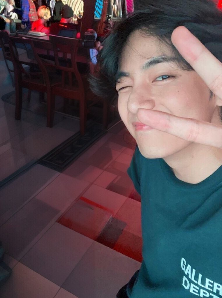 taehyꪜng tweet media
