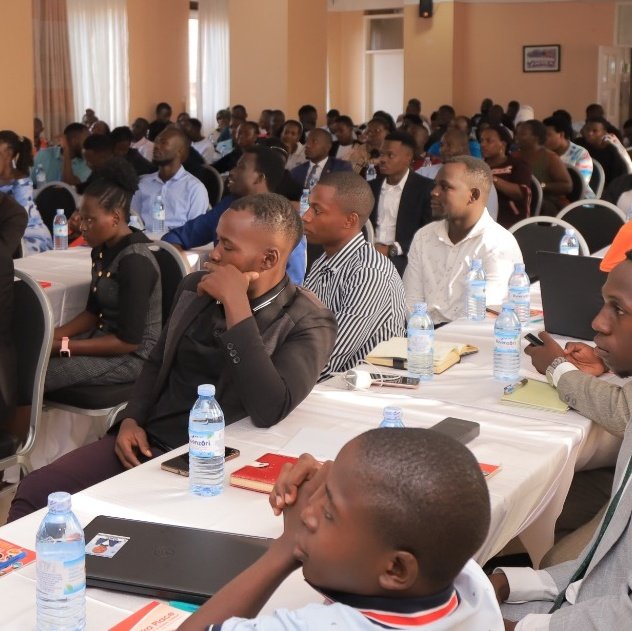 HonKitumba's tweet photo. @OpenSpaceUganda thanks for training aspiring candidates and young voters by equipping them with digital skills to navigate the digital space, advocate for civic rights, and champion peaceful and inclusive democratic processes. 
#DigitalSkills4Peace
#Ready2Stand https://t.co/v4oKTmKGBS