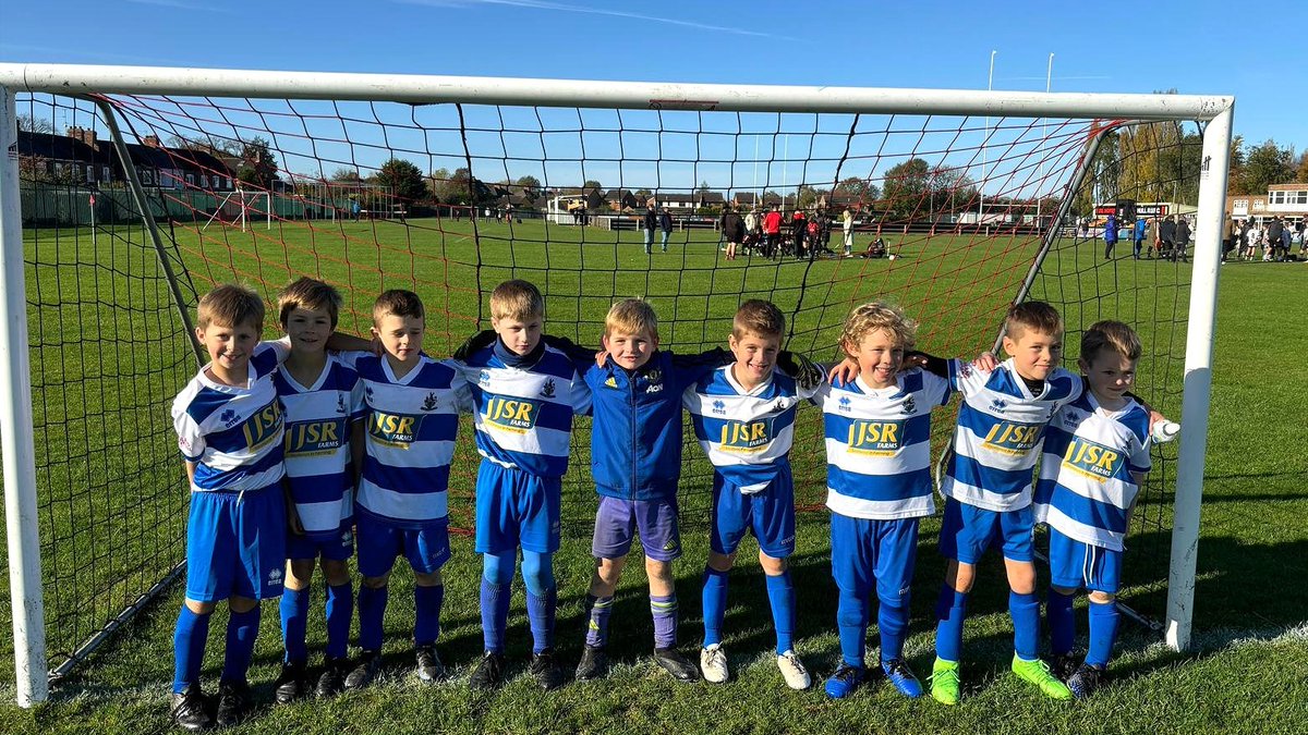 JSR Farms is proud to support a newly formed Under 8's team.  Looking very smart in their new kit.  
Good luck  for the season boys! ⚽

#LocalSports #GreatDriffieldAFC