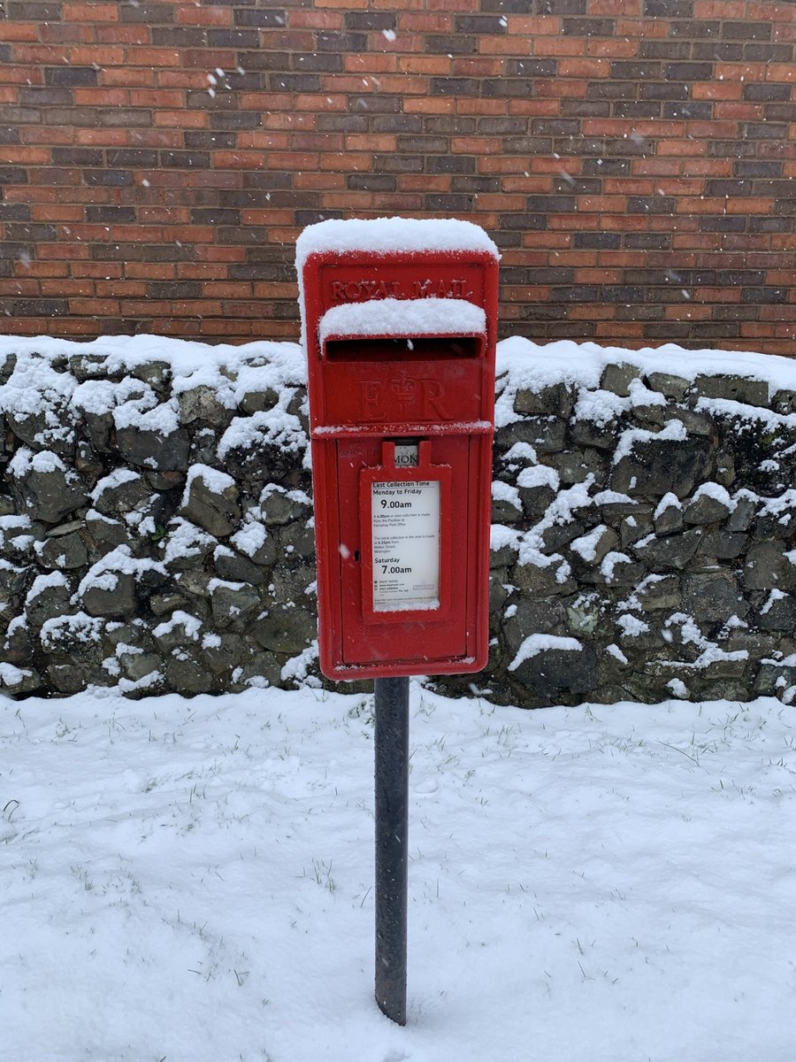 💫❄️ As many of us woke up to overnight snow, it brings different sounds and feelings. Mainly the feeling to wrap up warm with a hot chocolate!

A reminder that our winter #KindnessByPost exchange is open to sign up to! It takes a minute to register via kindnessbypost.org